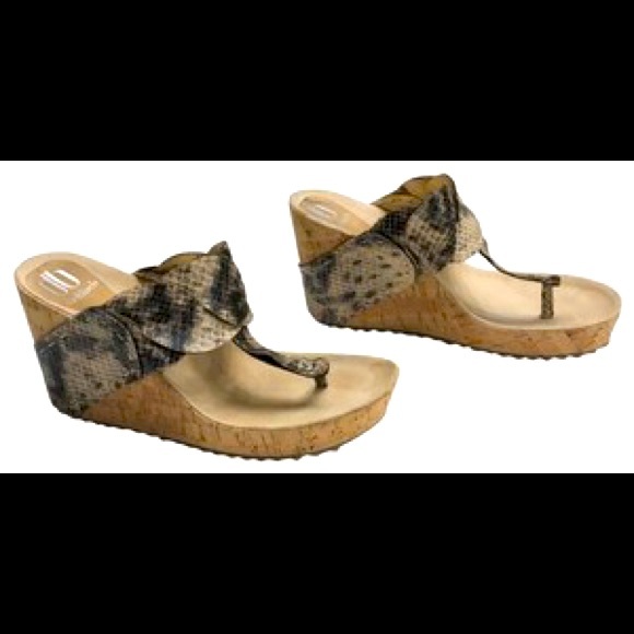 Dani Black Snake Print Wedge - Picture 1 of 6